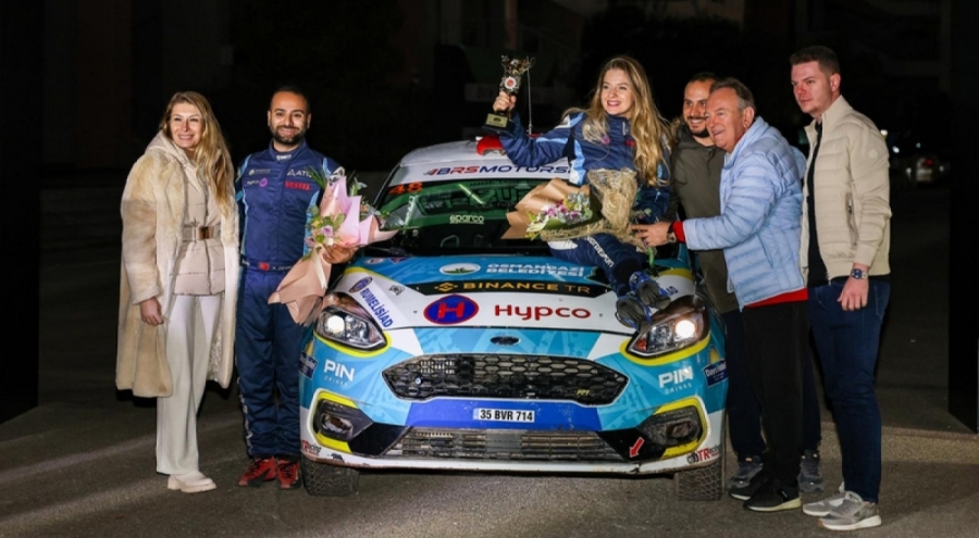 Osmangazi'nin gururu Kübra Denizci Keskin İstanbul Rallisi'nde podyuma çıktı