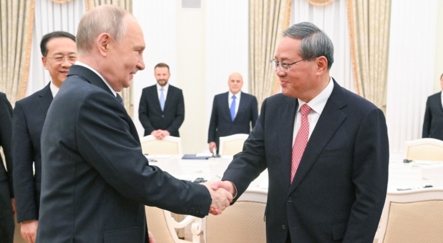 Putin, Çin Başbakanı ile bir araya geldi