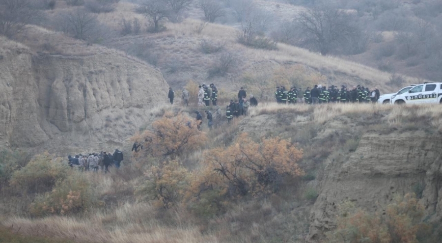 Azerbaycan-Gürcistan sınırında düşen askeri uçağın enkazı yurda getirildi
