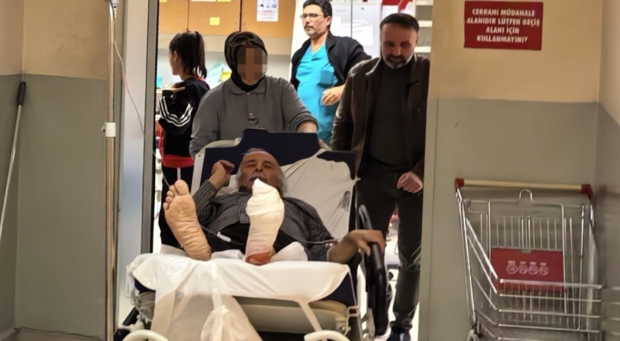 Bursa'da odun kesmek isterken, ayağını kesti