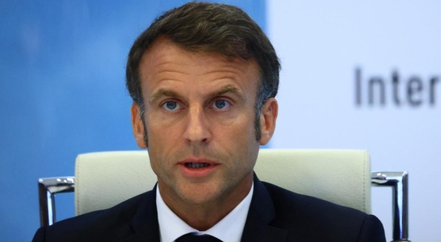 Macron, sosyal medya platformlarının gençler üzerindeki etkisine dikkati çekti