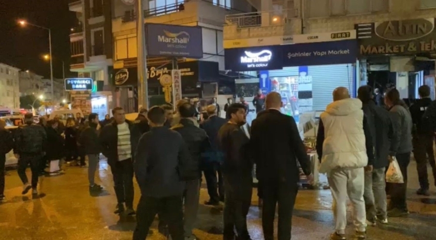 Yalova'da ailesinin tekel bayisini benzin döküp ateşe verdi: 2 yaralı