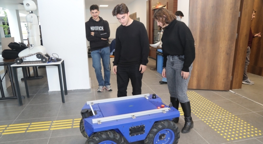Bursa Teknik Üniversitesi'nde Robot Günleri'nin ikincisi gerçekleşti