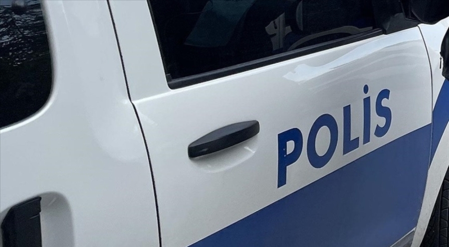 İstanbul merkezli FETÖ operasyonu: 35 zanlı tutuklandı