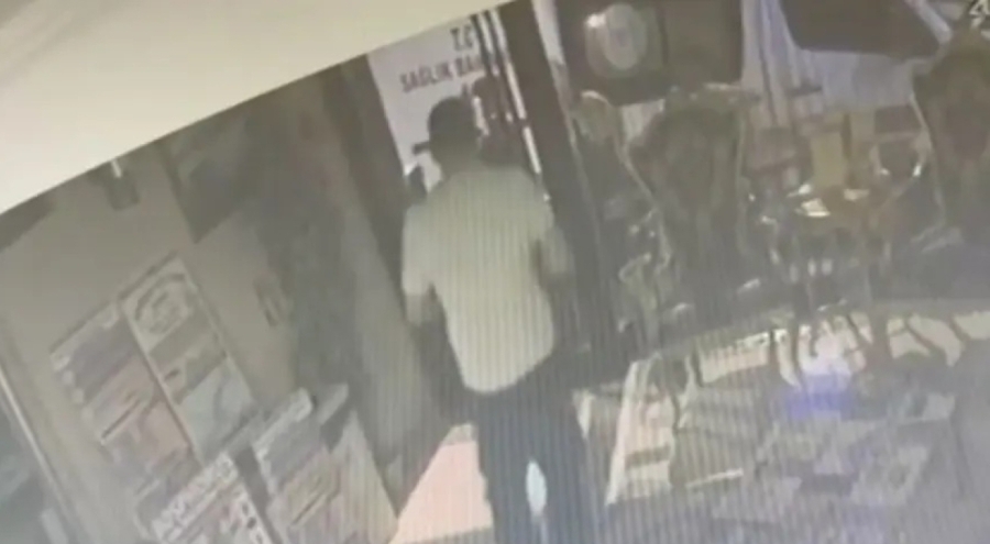 Böcek ailesinin otelde kilitli kaldığı anlar ortaya çıktı!