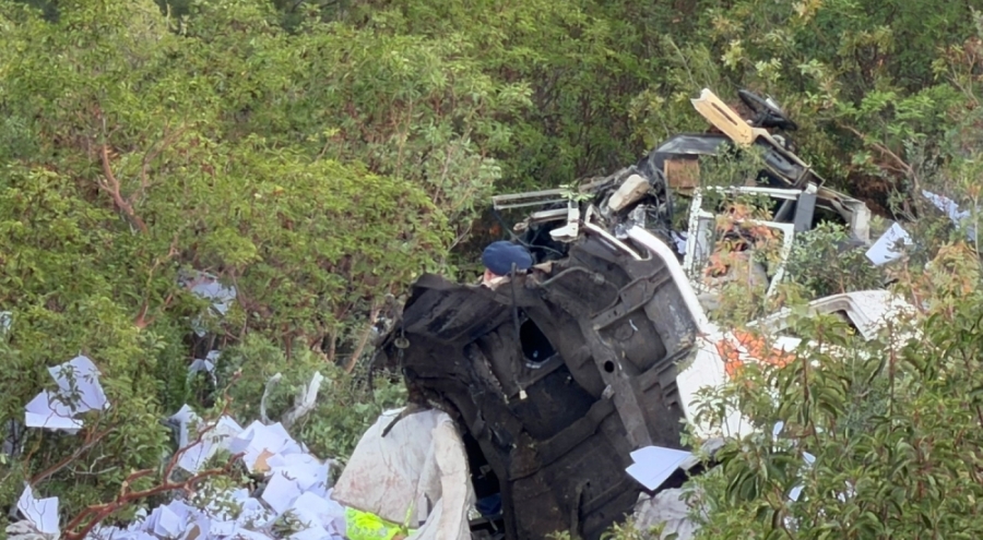 Bursa'da feci kaza! Tır uçurumdan yuvarlandı: 2 ölü
