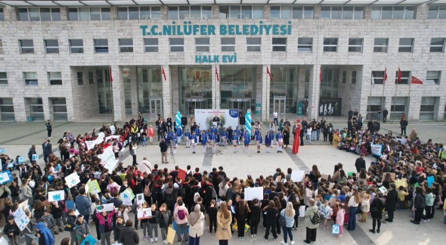 Nilüferli çocuklar "gelecek" için yürüdü