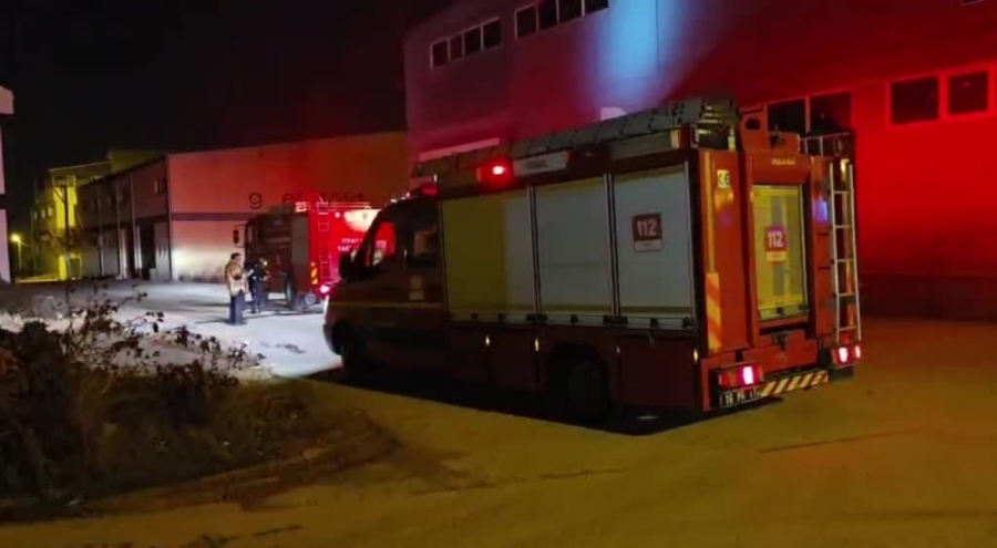 İnegöl'de boyama atölyesinde çıkan yangın söndürüldü