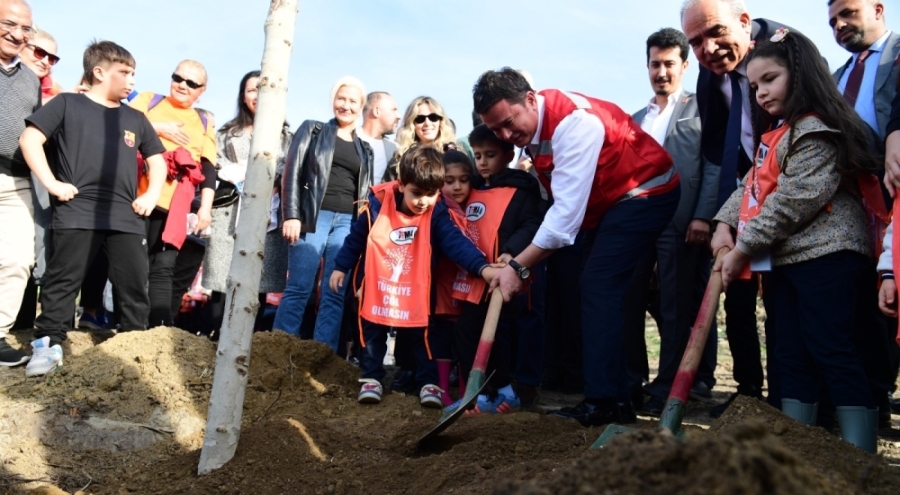 Osmangazi Belediyesi 700 fidan dikimi gerçekleştirdi
