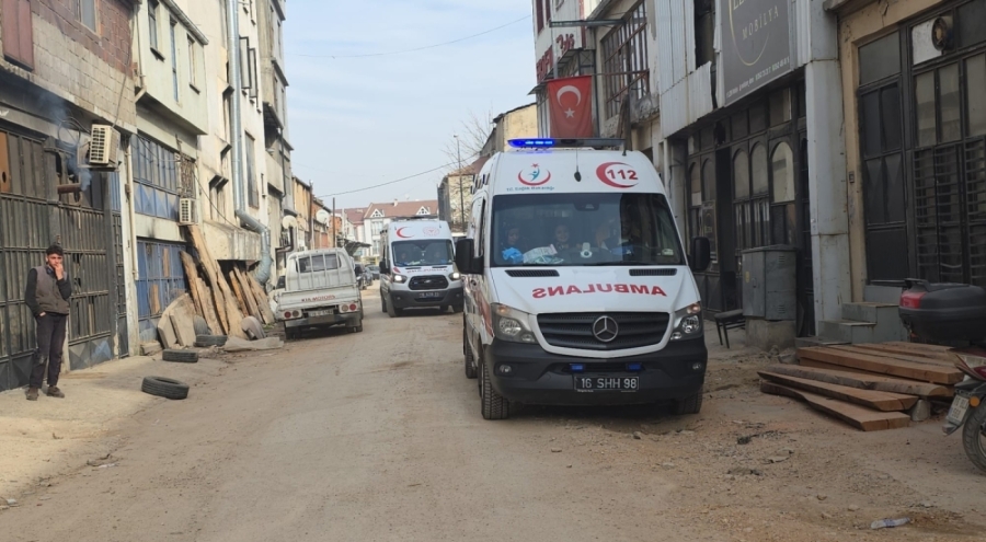 İnegöl'de mobilya imalathanesinde yangın!