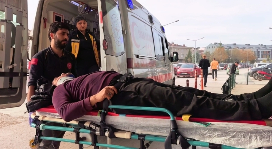 Bursa'da kamyon devrildi : 1 yaralı