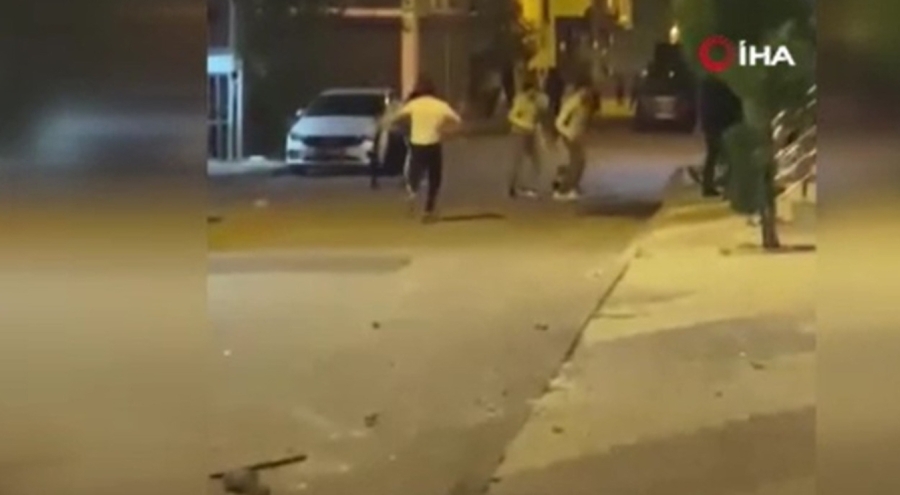 İstanbul Arnavutköy'de taş ve sopalı kavga