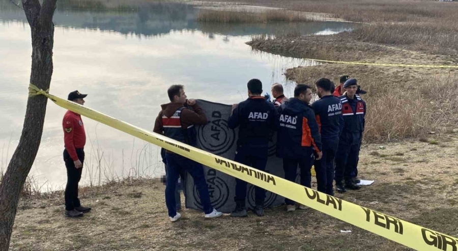 Gölete giren kişinin cansız bedeni bulundu