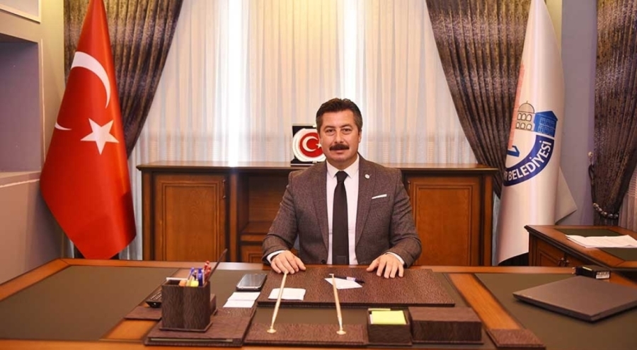 Yenişehir Belediye Başkanı Ercan Özel'den öğretmenler günü mesajı