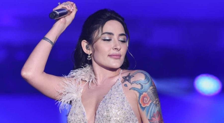 Melek Mosso'dan aşk itirafı!