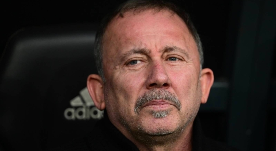 Beşiktaş taraftarı Sergen Yalçın'a isyan etti