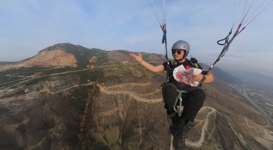Bursa'da yanan ormanlar için gökyüzünden paraşütle tohum atıldı
