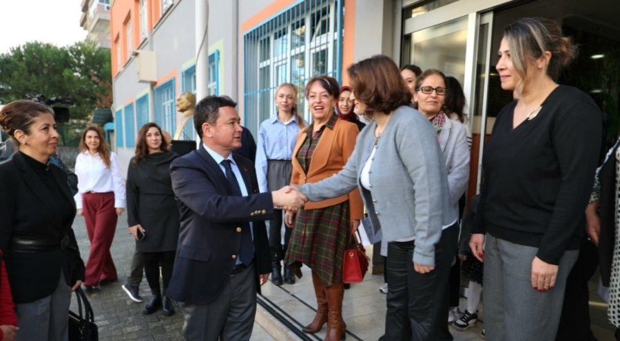 Osmangazi Belediye Başkanı Erkan Aydın'dan Öğretmenler Günü'nde anlamlı ziyaretler