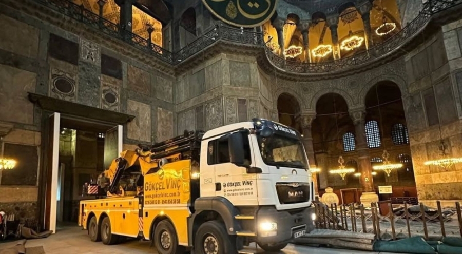 'Ayasofya'ya kamyon girdi' tartışmalarına yanıt geldi