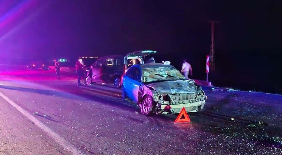 Yola çıkan dana kazaya neden oldu: 3 yaralı