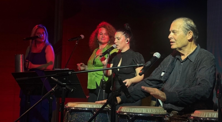 Ayhan Sicimoğlu ve Latin All Stars, Bursa'da sahne aldı