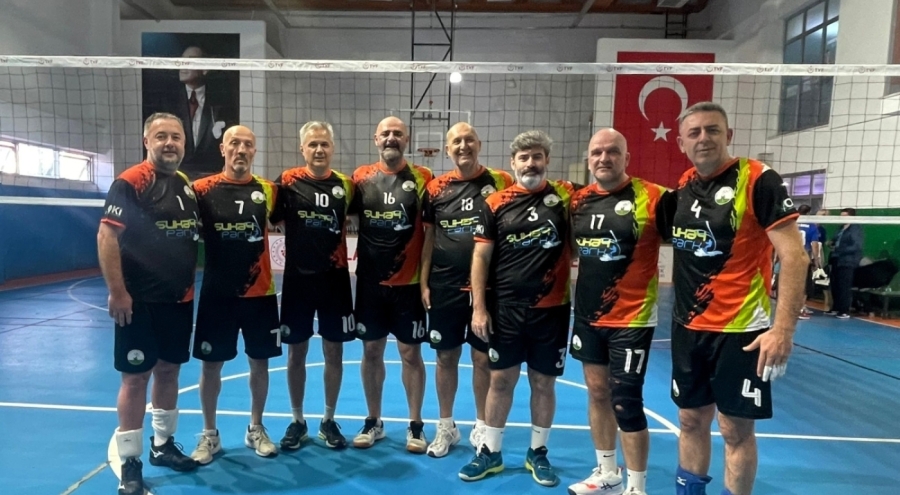 Osmangazili veteran voleybolcular zirveye çıktı