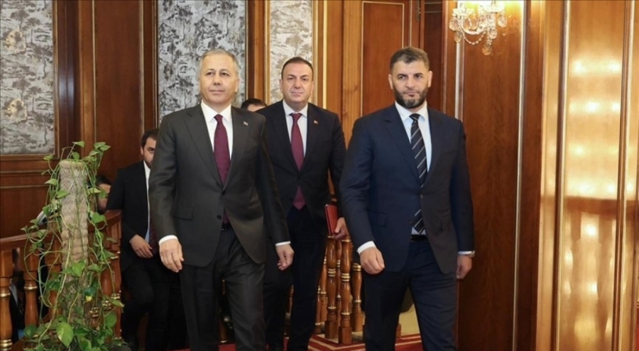 Bakan Yerlikaya, Trablus'ta Başbakan Dibeybe ve İçişleri Bakanı Trablusi ile bir araya geldi