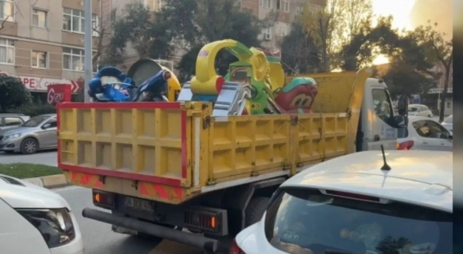 EMO, çocukların elektrik akımına kapıldığı parkta incelemede bulundu