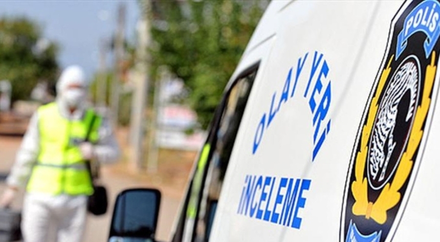 Aynı aileden 3 kişi başından silahla vurulmuş halde ölü bulundu