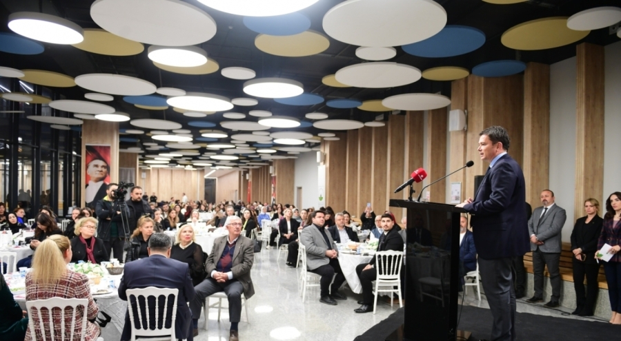 Osmangazi, Öğretmenler Günü'nü coşku ve minnetle kutladı