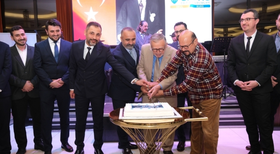 Arena Eğitim Kurumları'ndan Öğretmenler Günü kutlaması