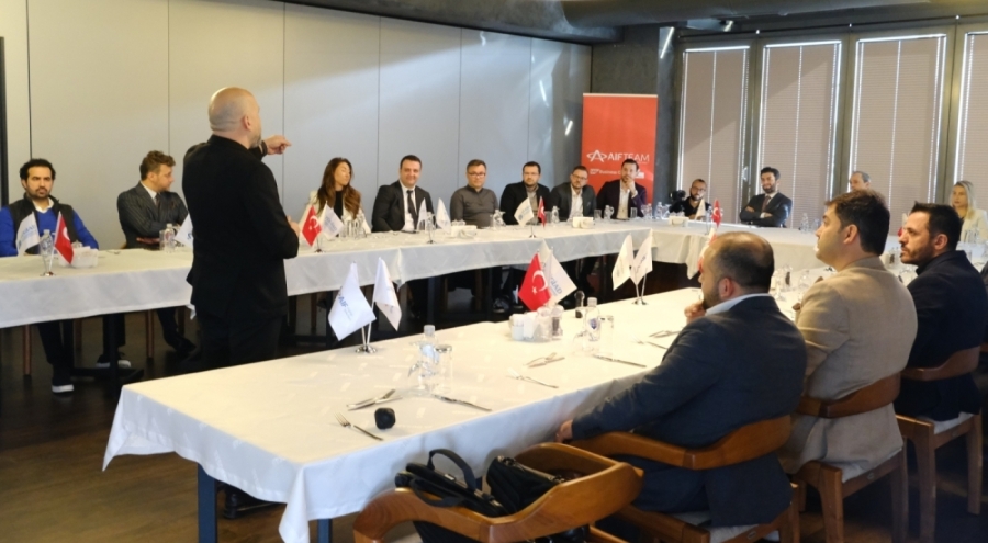 TÜGİAD Bursa, dijital geleceğin kodlarını konuştu