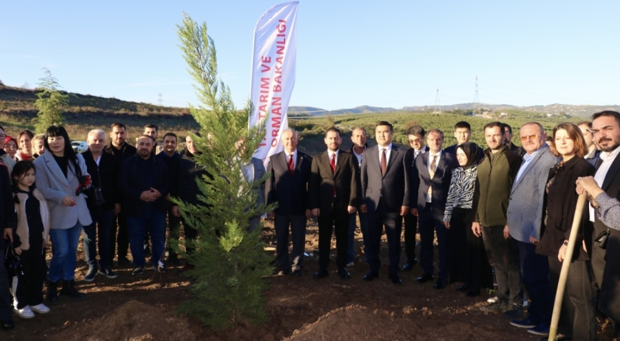 Bursa'da Kırgız Cumhuriyeti Bursa Fahri Konsolosu Bilal Tutuş için hatıra ormanı oluşturuldu