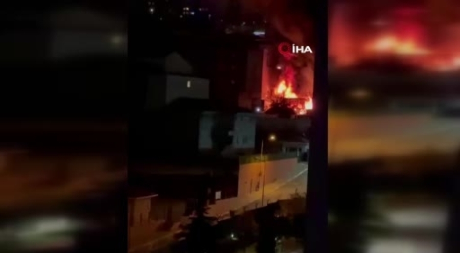 İstanbul Küçükçekmece'de fabrikada yangını