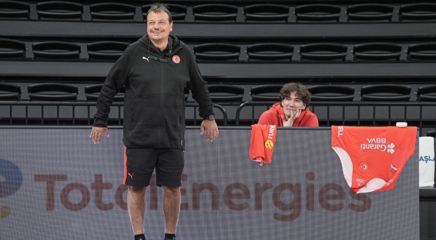A Milli Basketbol Başantrenörü Ergin Ataman: "Hedefimiz şu anda Dünya Kupası'na katılmak"