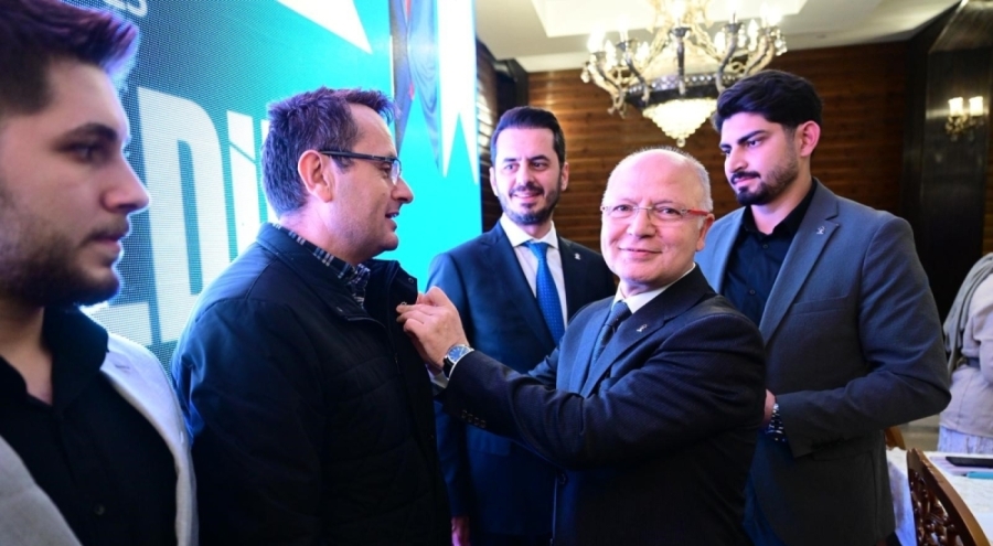 AK Parti Bursa'ya  yeni üye katılımı