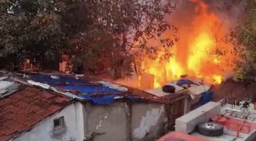 Bursa'da evin bahçesinde korkutan yangın