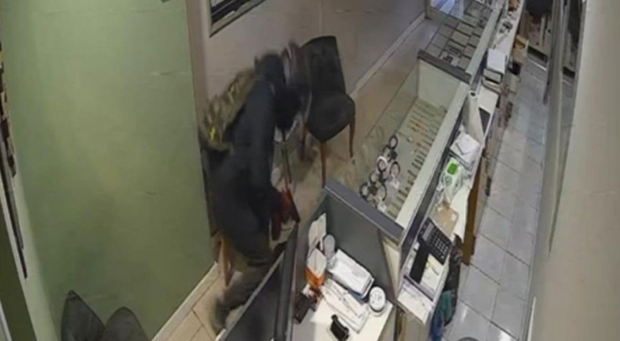 Kuyumcudan 5 kilo altın çalıp kayıplara karışan kişi yakalandı