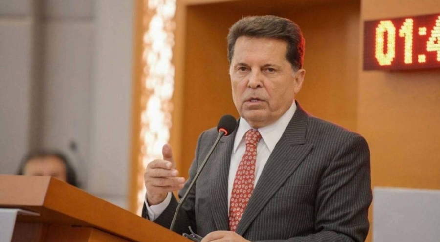 Ahmet Özer'den 'kent uzlaşısı' kararına açıklama: Tahliyeler barış sürecine olan güveni artıracak