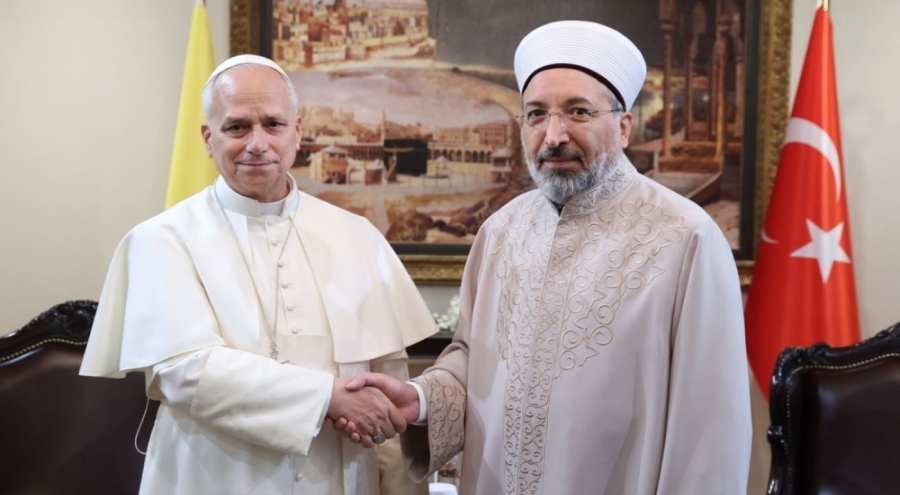 Papa 14. Leo, Diyanet İşleri Başkanı ile bir araya geldi
