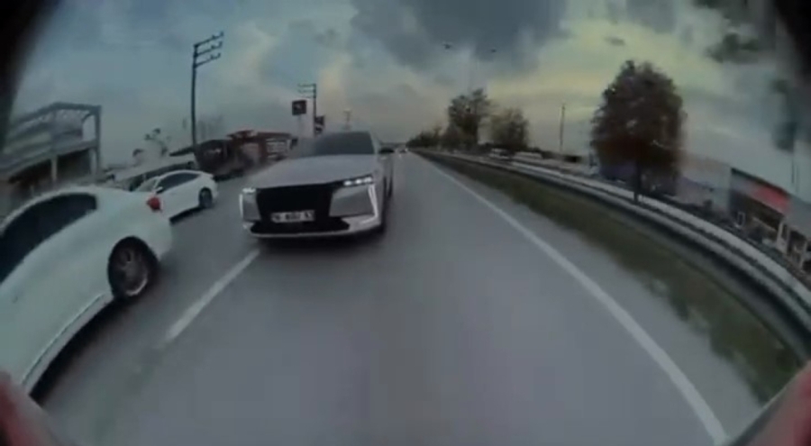 Bursa İzmir Yolu'nda tehlikeli makas kamerada