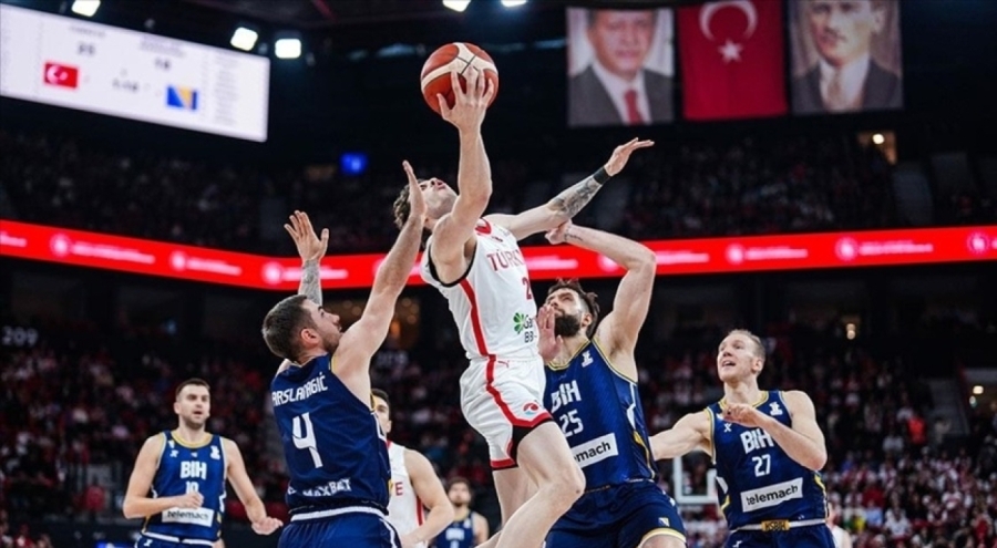 12 Dev Adam Bosna Hersek'i yendi