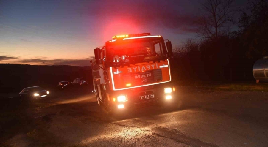 Bahçede yaktığı plastik kablo itfaiyeyi alarma geçirdi