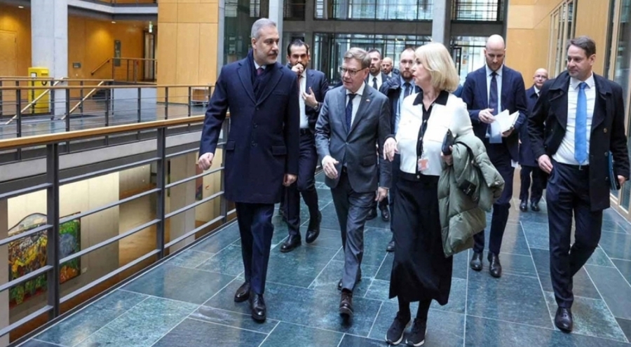 Dışişleri Bakanı Hakan Fidan, Almanya Federal meclis binasını ziyaret etti