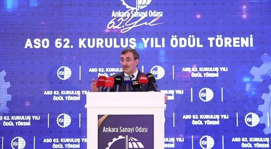 Cevdet Yılmaz: Enflasyon düşüş eğilimine girmiş durumda