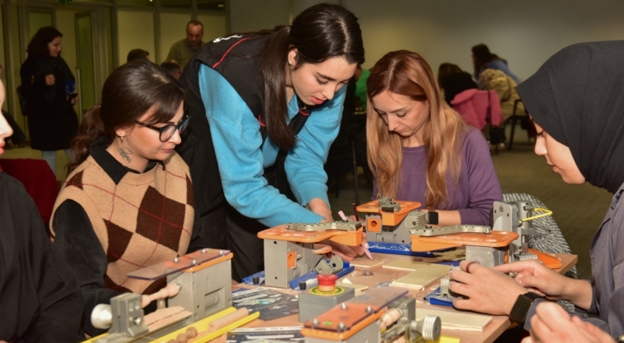 Bursa'da toplumsal cinsiyet kalıplarına meydan okuyan atölyeler başladı