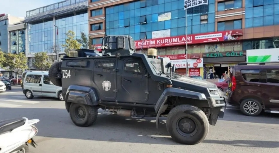 İstanbul'da otele el bombalı saldırı