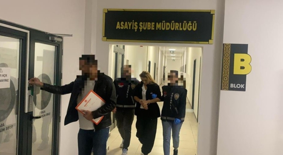 Evden ziynet eşyası çalan kadın yakalandı