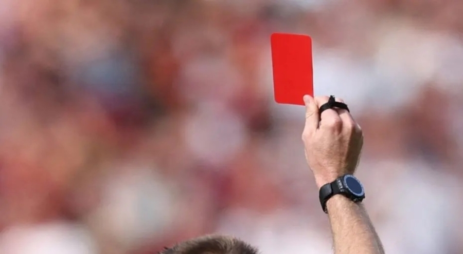 17 kırmızı kart sonrası, "sahaya çıkmama" kararı verildi
