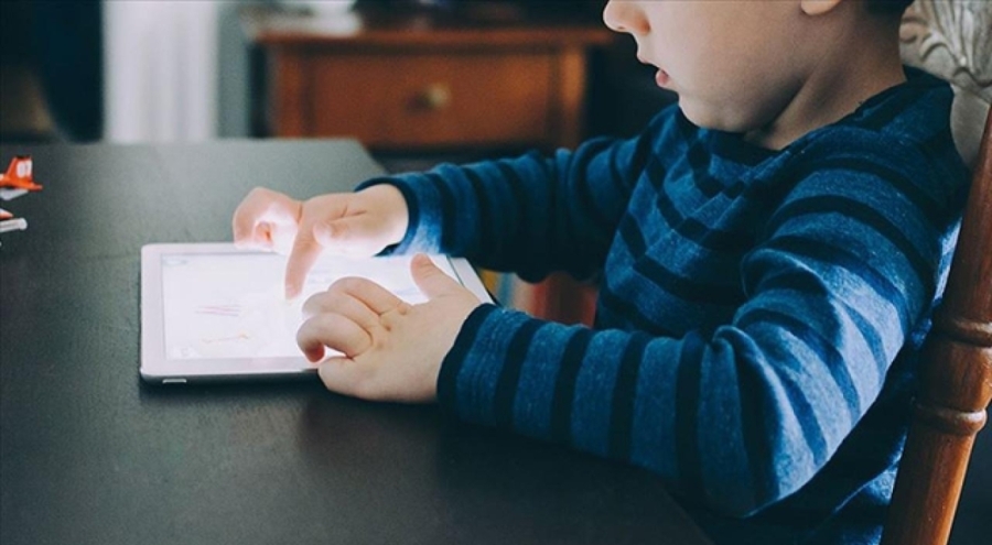 15 yaş altına yönelik sosyal medya düzenlemesini yolda